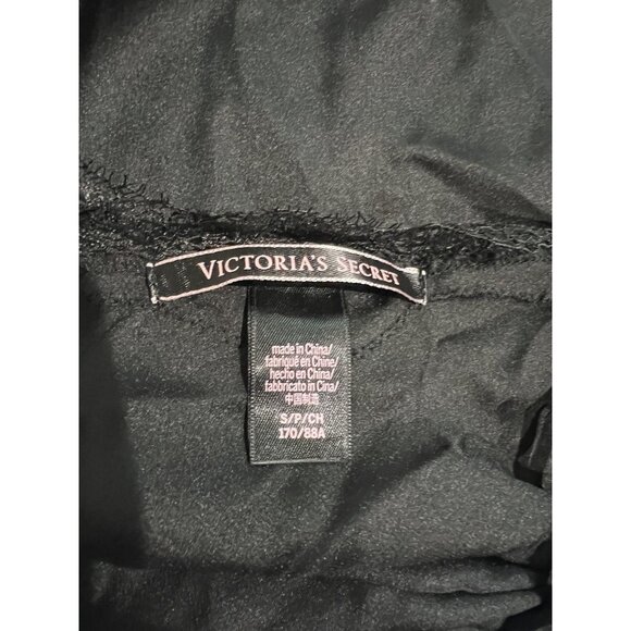 Victoria's Secret Lace Cami in Black - Picture 3 of 3